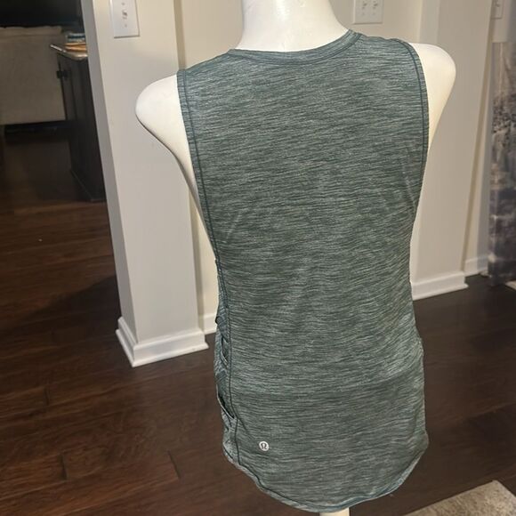 Lululemon Var-City Muscle Tank Heathered Forest Green 4-6 - Picture 3 of 3